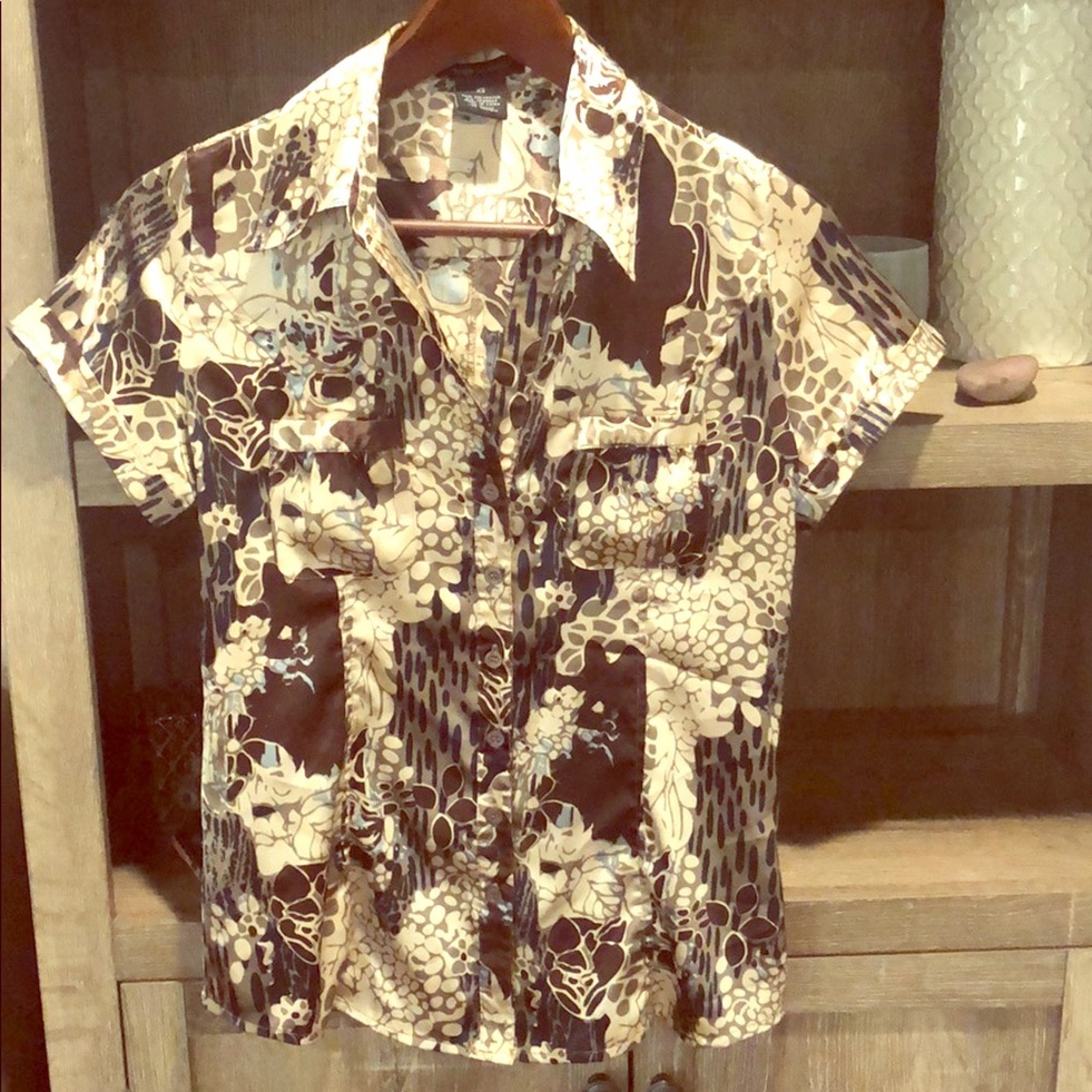 BBCG Max Azria silky blouse